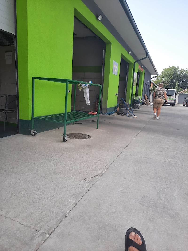 AUTO PERIONICA NEGOTIN I TEPIH SERVIS NEGOTIN "FERGY"