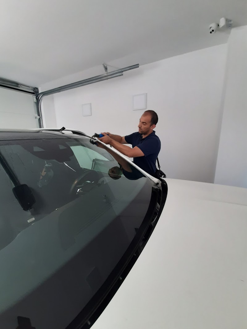 Auto stakla AS