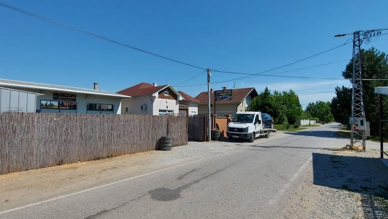 Autodelovi-servis Ličanin