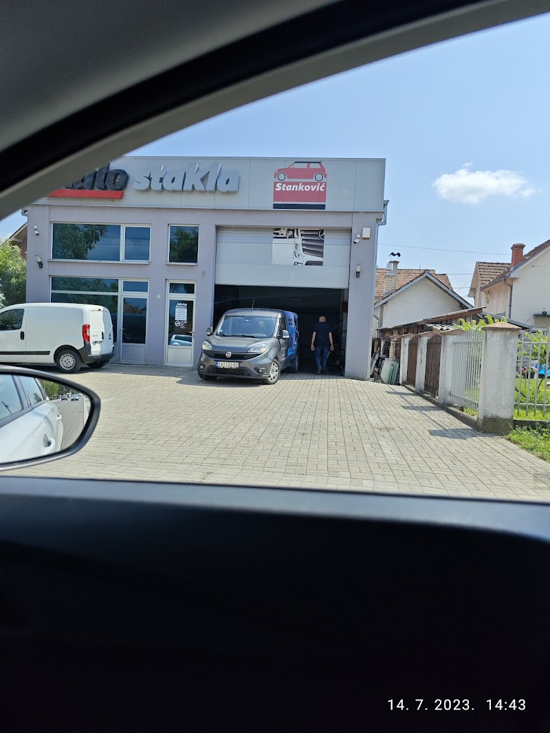 AUTOSTAKLA Stankovic