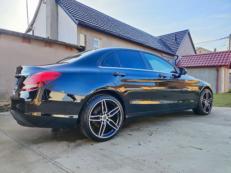 BOSS DETAILING