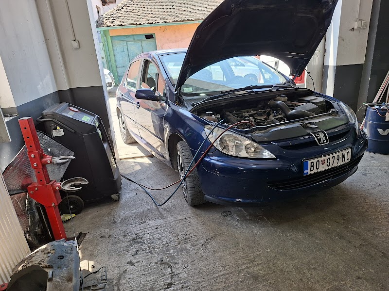 Car Studio