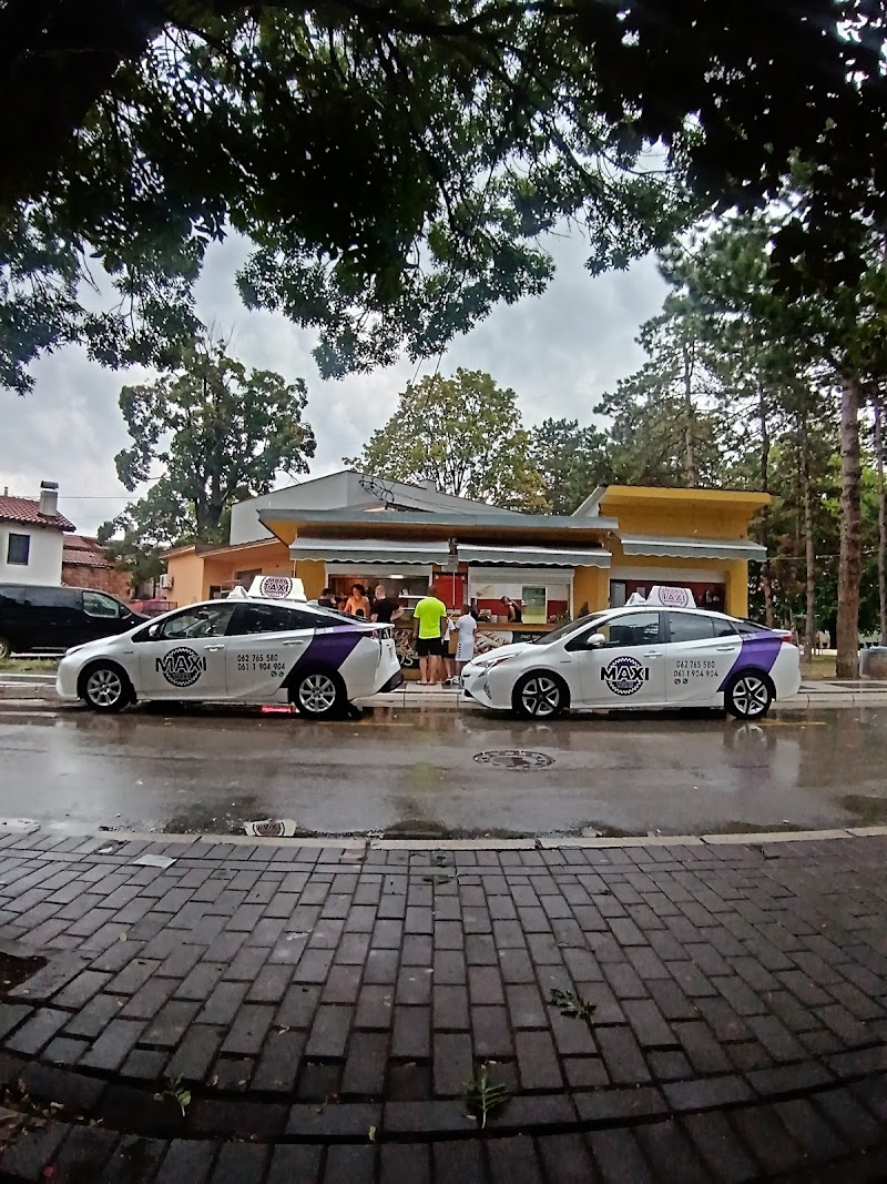 Maxi Taxi-Šlep Služba