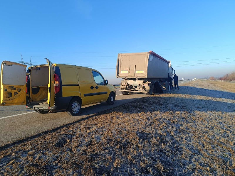 MOBILNI VULKANIZER 24/7 PRODAJA POLOVNIH GUMA VULKANIZERSKA RADNJA ZA TERETNI I PUTNICKI PROGRAM "NEMANJA"