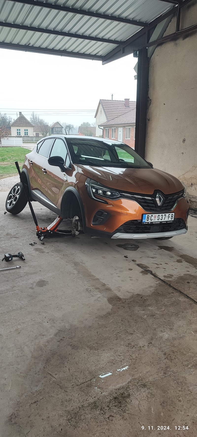 Mobilni vulkanizer i autoperionica nesa