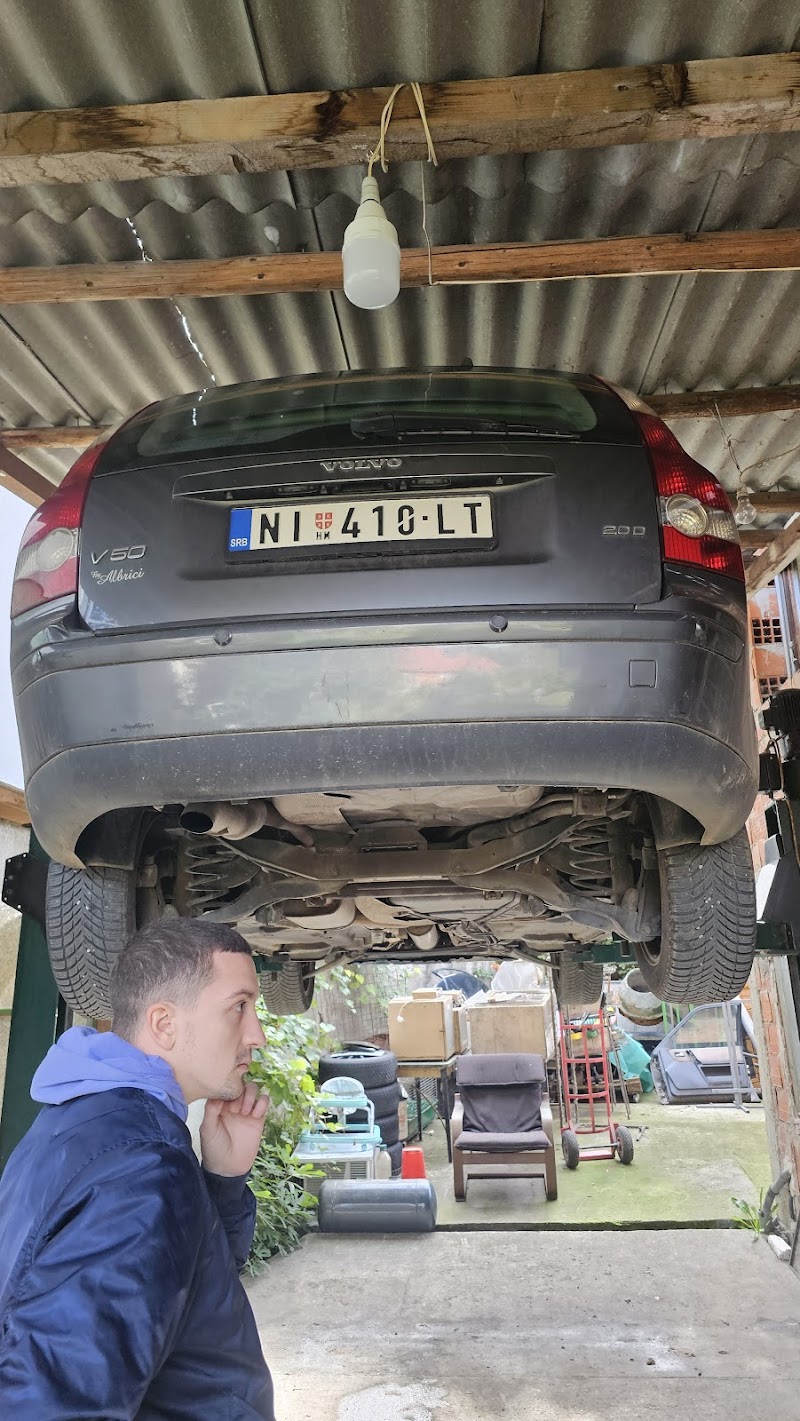 Nitro Garage