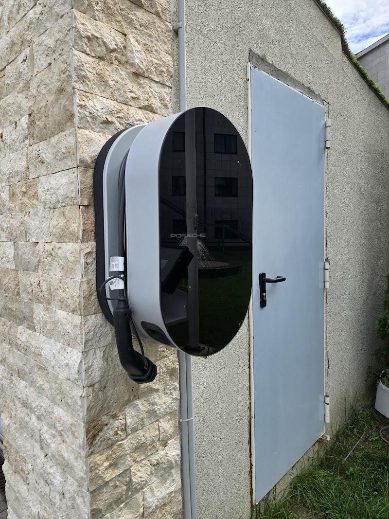 Porsche Destination Charging