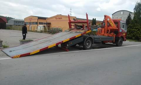 ŠLEP SLUŽBA AUTO SERVIS KAPETANOVIC POMOĆ NA PUTU 0-24H