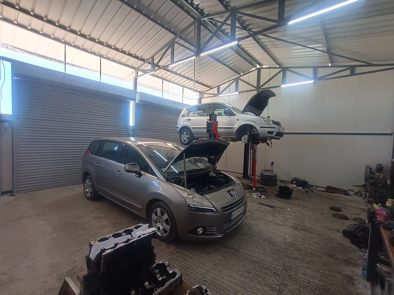 Auto servis i Ford delovi Požega